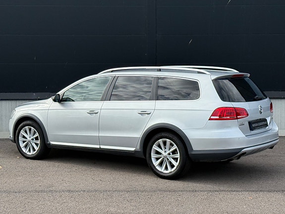 Volkswagen Passat Alltrack 10 of 21