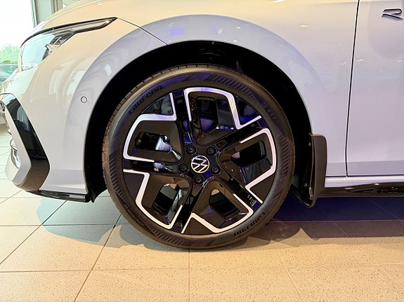 Volkswagen Golf I 3 of 10