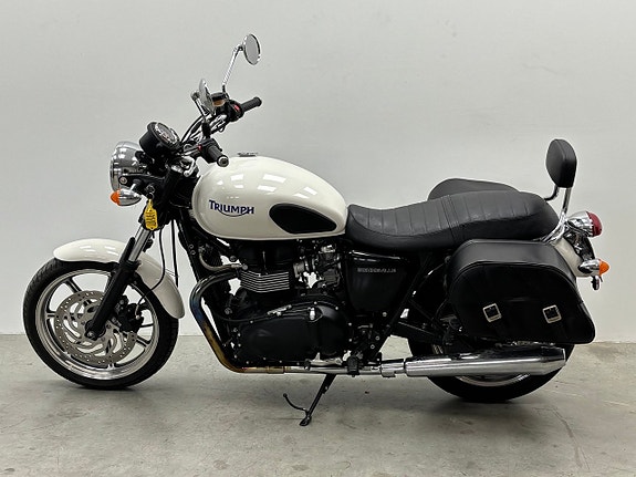 Triumph Bonneville 4 of 6