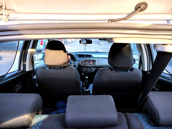 Toyota Yaris 7 of 8