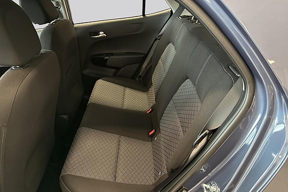 Kia Picanto 11 of 14
