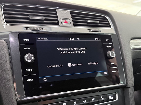 Volkswagen Golf Alltrack 18 of 21