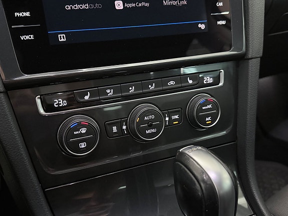 Volkswagen Golf Alltrack 19 of 21