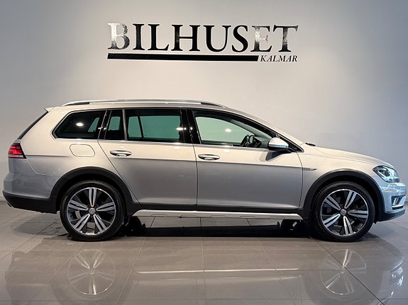 Volkswagen Golf Alltrack 3 of 21