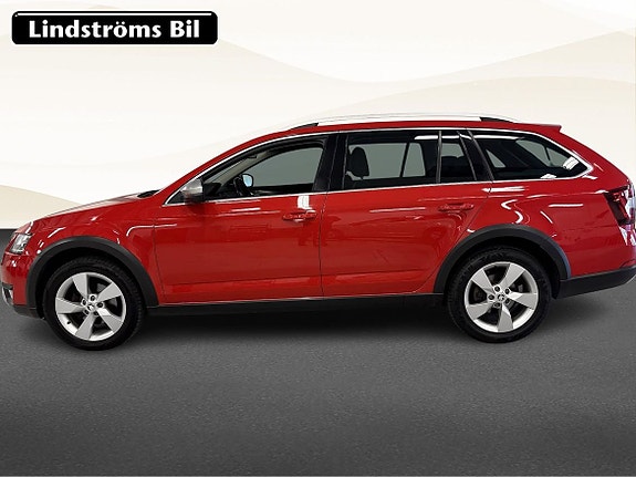 Skoda Octavia Scout 6 of 19