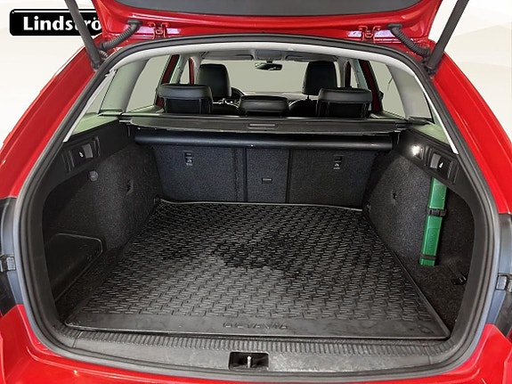 Skoda Octavia Scout 12 of 19