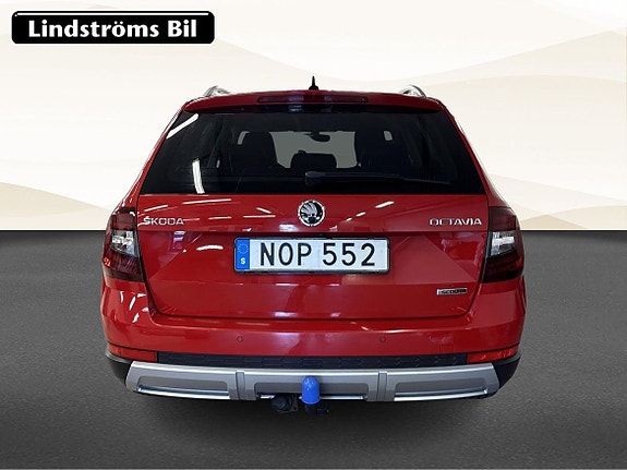 Skoda Octavia Scout 7 of 19