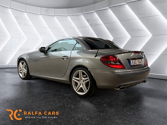 Mercedes-Benz SLK350 4 of 19