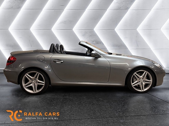 Mercedes-Benz SLK350 6 of 19