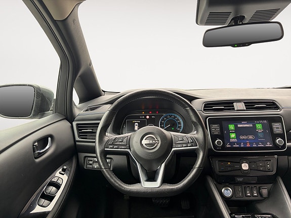 Nissan Leaf 11 of 17