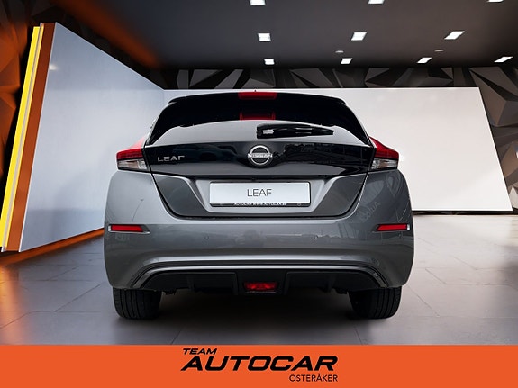 Nissan Leaf 5 of 17