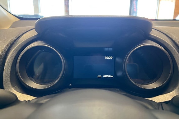 Toyota Yaris Cross 16 of 21