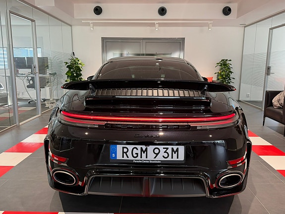 Porsche 911 Turbo S 4 of 26