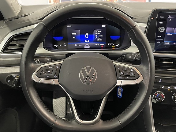 Volkswagen T-Roc 24 of 29