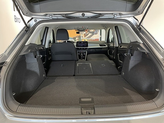 Volkswagen T-Roc 13 of 29