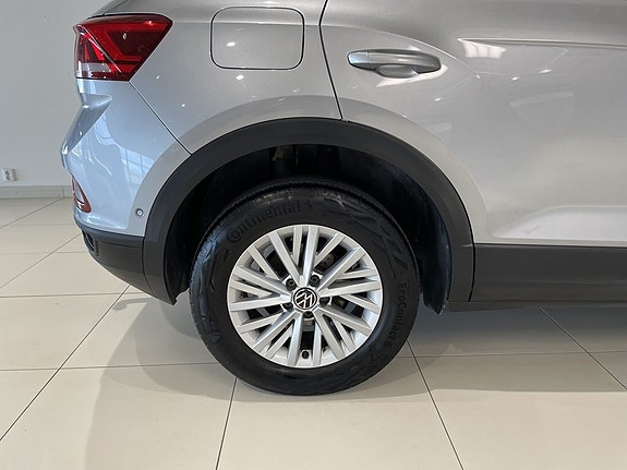 Volkswagen T-Roc 7 of 29