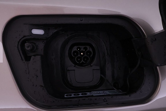 Cupra Tavascan 16 of 25
