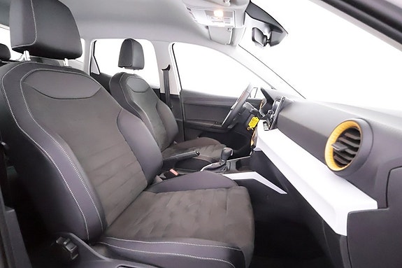 Seat Arona 11 of 21