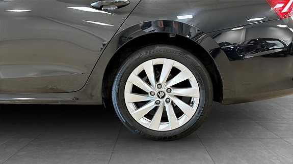 Skoda Octavia 6 of 12