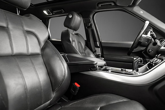 Land Rover Range Rover Sport 6 of 21