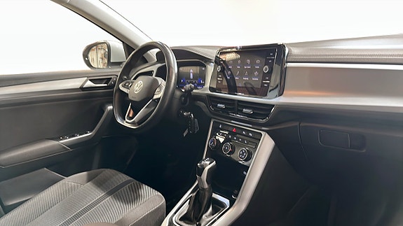 Volkswagen T-Roc 11 of 20
