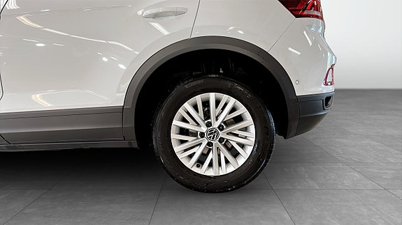 Volkswagen T-Roc 6 of 20