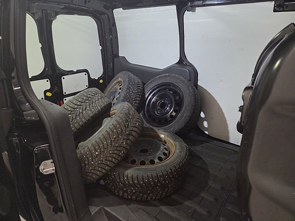 Ford Transit Connect 5 of 10