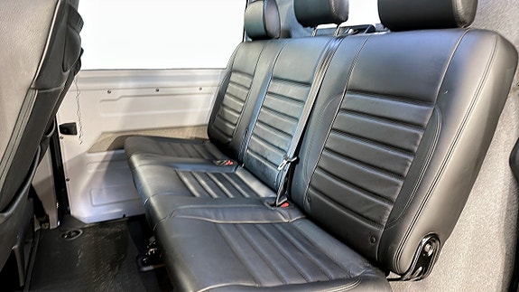 Volkswagen Transporter 12 of 21