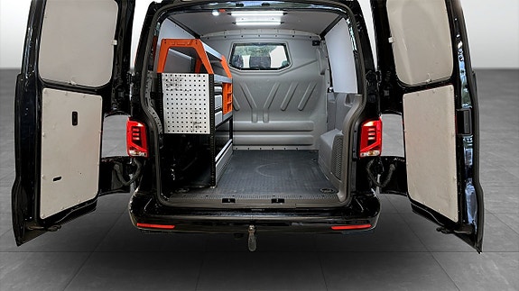 Volkswagen Transporter 13 of 21
