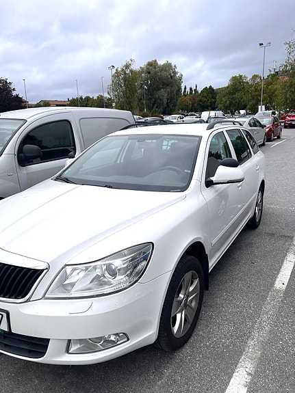 Skoda Octavia 3 of 7