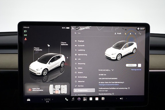 Tesla Model Y 21 of 25