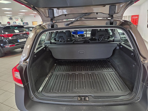 Volvo XC70 8 of 23