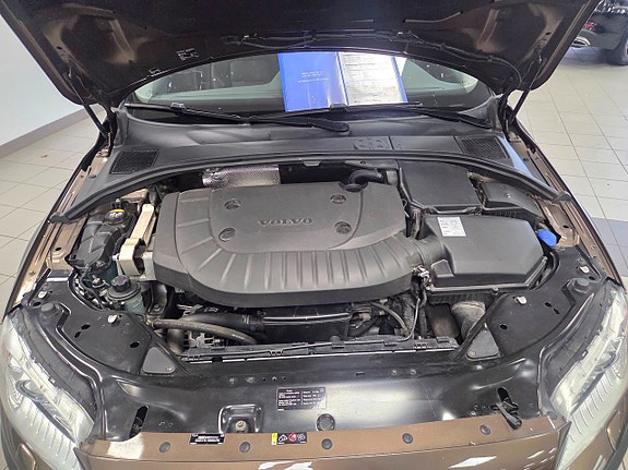 Volvo XC70 15 of 23