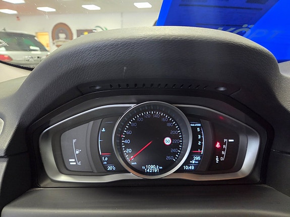 Volvo XC70 17 of 23