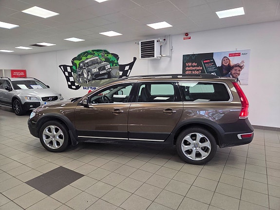 Volvo XC70 3 of 23