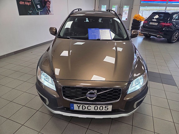 Volvo XC70 14 of 23