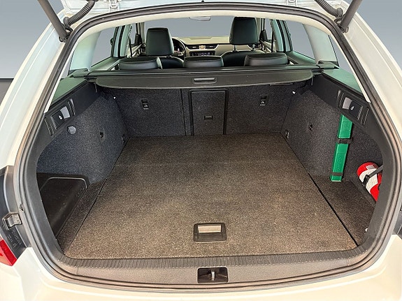 Skoda Octavia Scout 8 of 23