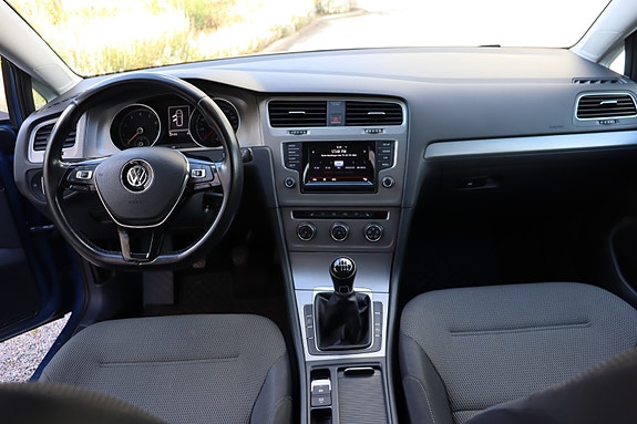 Volkswagen Golf VII 5 of 10