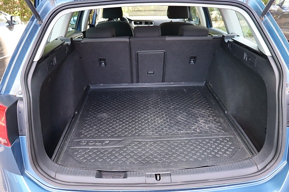 Volkswagen Golf VII 9 of 10