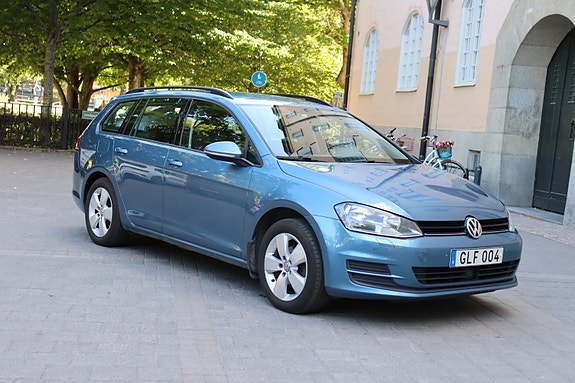 Volkswagen Golf VII 2 of 10