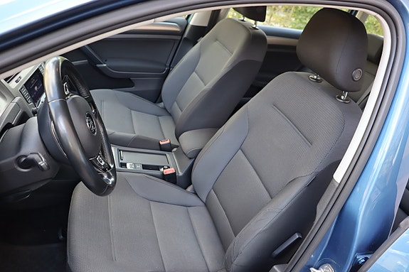 Volkswagen Golf VII 7 of 10