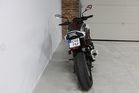 Kawasaki Z900 6 of 12