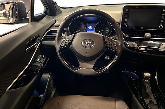 Toyota C-HR 11 of 21
