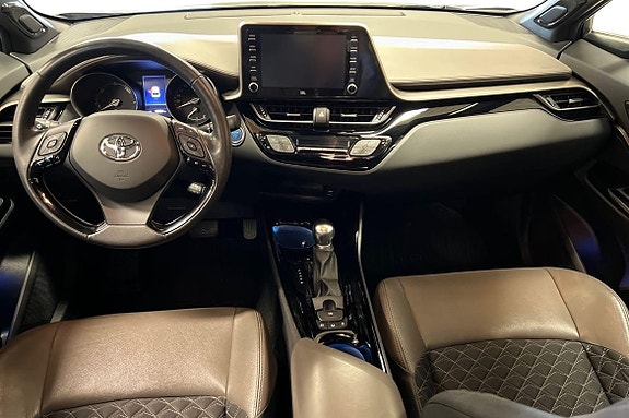 Toyota C-HR 10 of 21