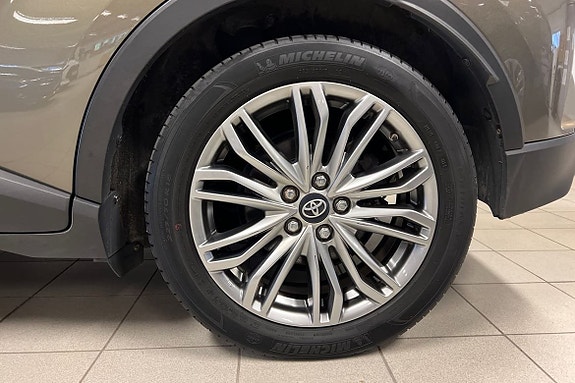 Toyota C-HR 17 of 21