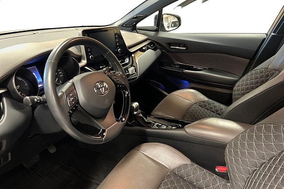 Toyota C-HR 14 of 21