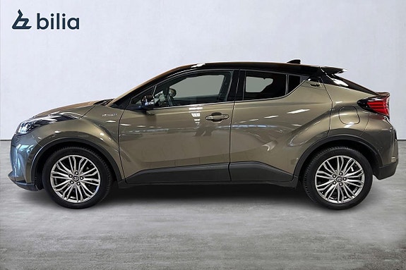 Toyota C-HR 3 of 21