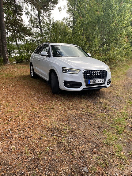 Audi Q3 2 of 6