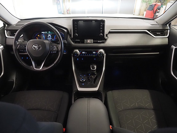 Toyota RAV4 13 of 22