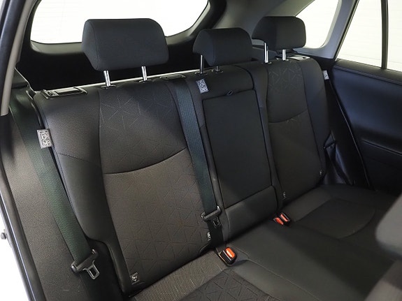Toyota RAV4 12 of 22